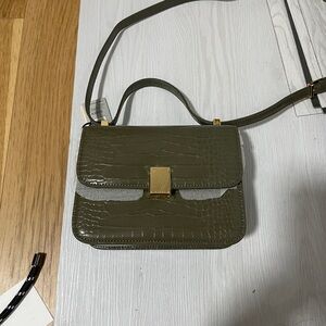 Elegant Olive Green Crocodile-Embossed Women's Bag